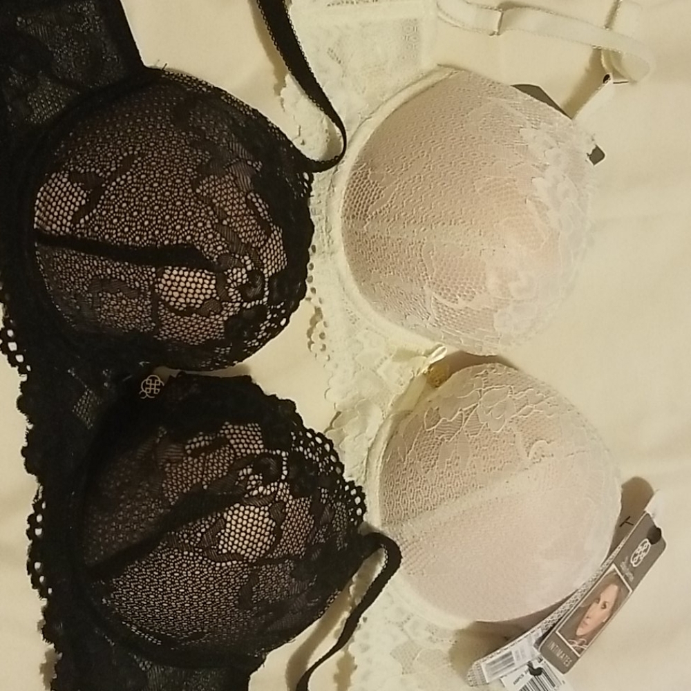Lot of 2 bras 36B